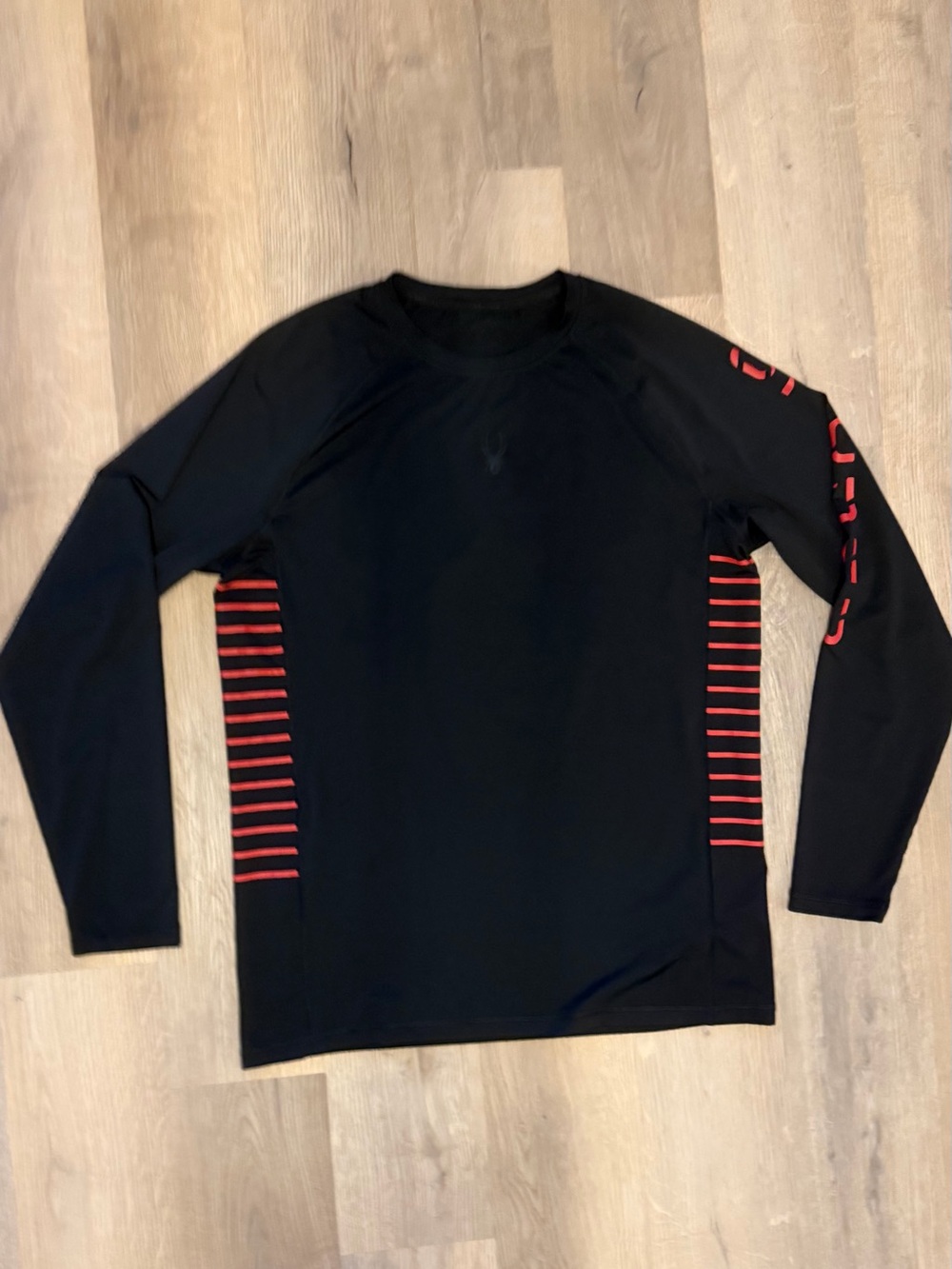 Spyder Swim Black Long Sleeve Rash Guard Red Stripe Logo Men’s Medium